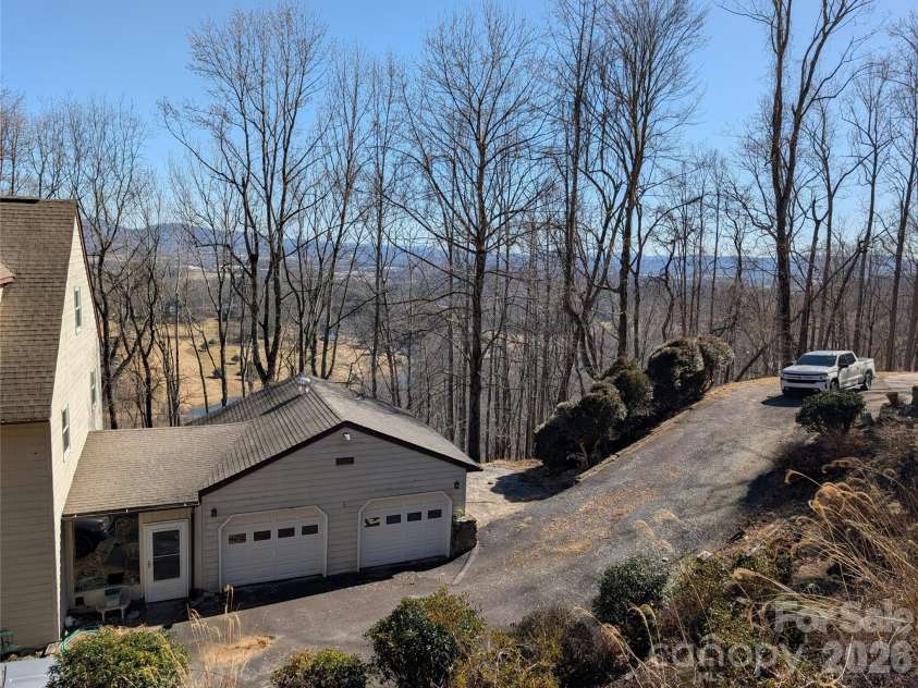 4 Wild Dogwood Trail, Mills River, NC 28759.  MLS# CAR4368433, YatesRealty ID 10072. 
