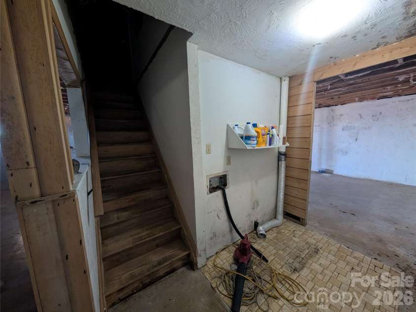 4 Wild Dogwood Trail, Mills River, NC 28759.  MLS# CAR4368433, YatesRealty ID 10072. 