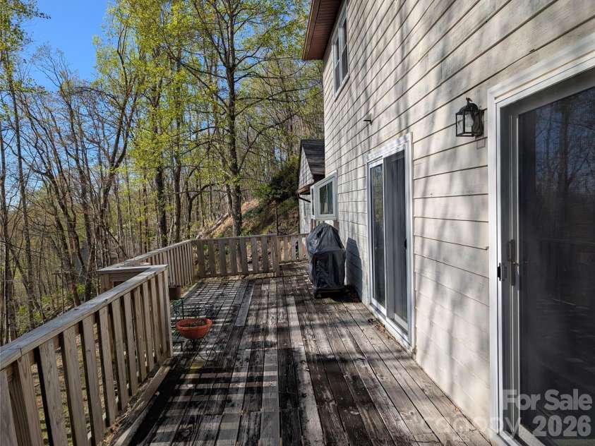 4 Wild Dogwood Trail, Mills River, NC 28759.  MLS# CAR4368433, YatesRealty ID 10072. 