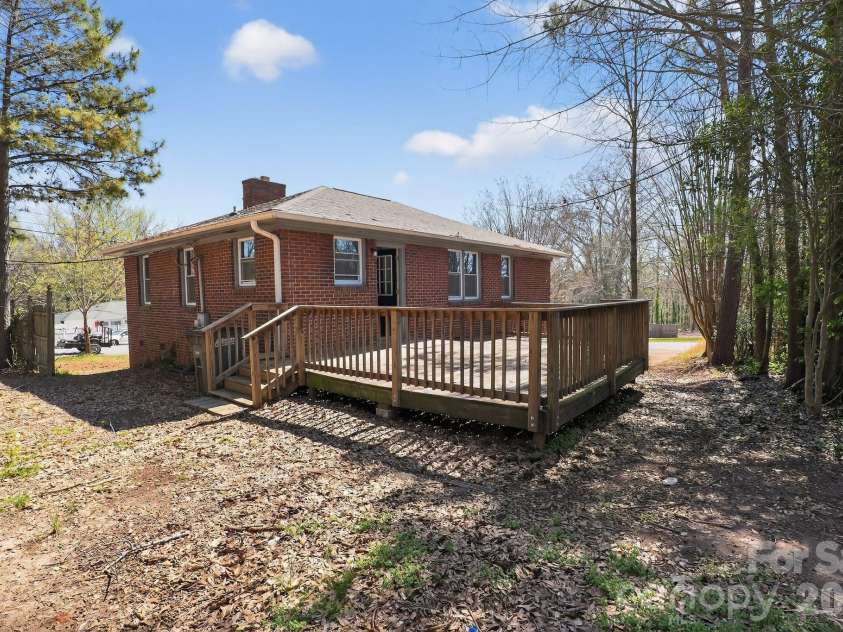 101 Coleman Court, Greenville, SC 29609.  MLS# CAR4368371, YatesRealty ID 10073. 