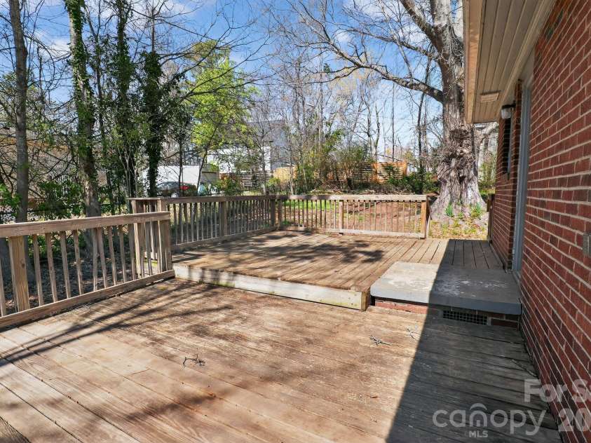 101 Coleman Court, Greenville, SC 29609.  MLS# CAR4368371, YatesRealty ID 10073. 