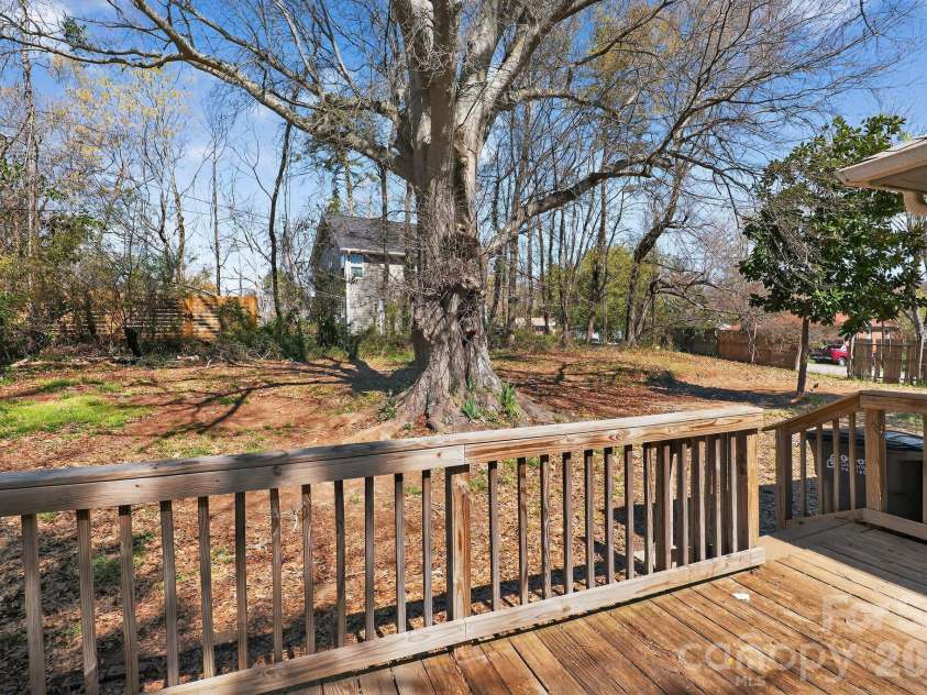 101 Coleman Court, Greenville, SC 29609.  MLS# CAR4368371, YatesRealty ID 10073. 