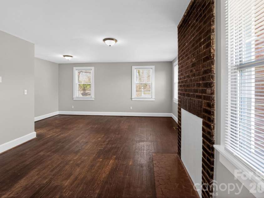 101 Coleman Court, Greenville, SC 29609.  MLS# CAR4368371, YatesRealty ID 10073. 