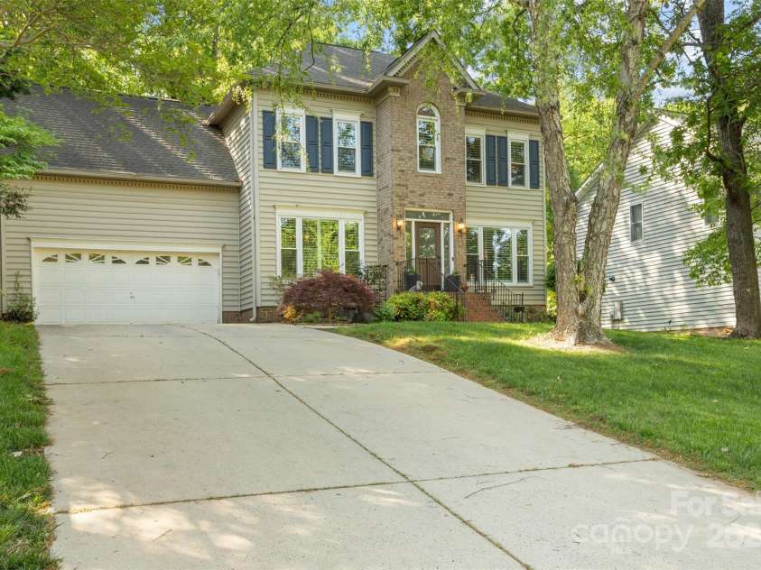 110 River Wood Drive, Fort Mill, SC 29715.  MLS# CAR4247998, YatesRealty ID 10074. 