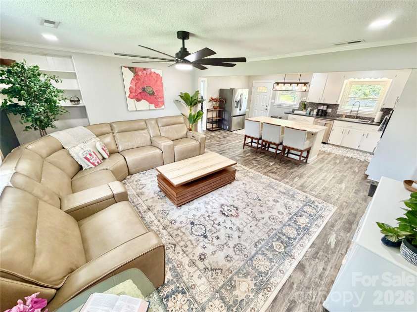 261 Thomas Lane, Stony Point, NC 28678.  MLS# CAR4368460, YatesRealty ID 10074. 