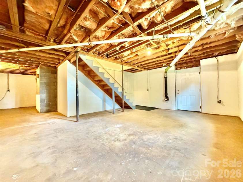 261 Thomas Lane, Stony Point, NC 28678.  MLS# CAR4368460, YatesRealty ID 10074. 