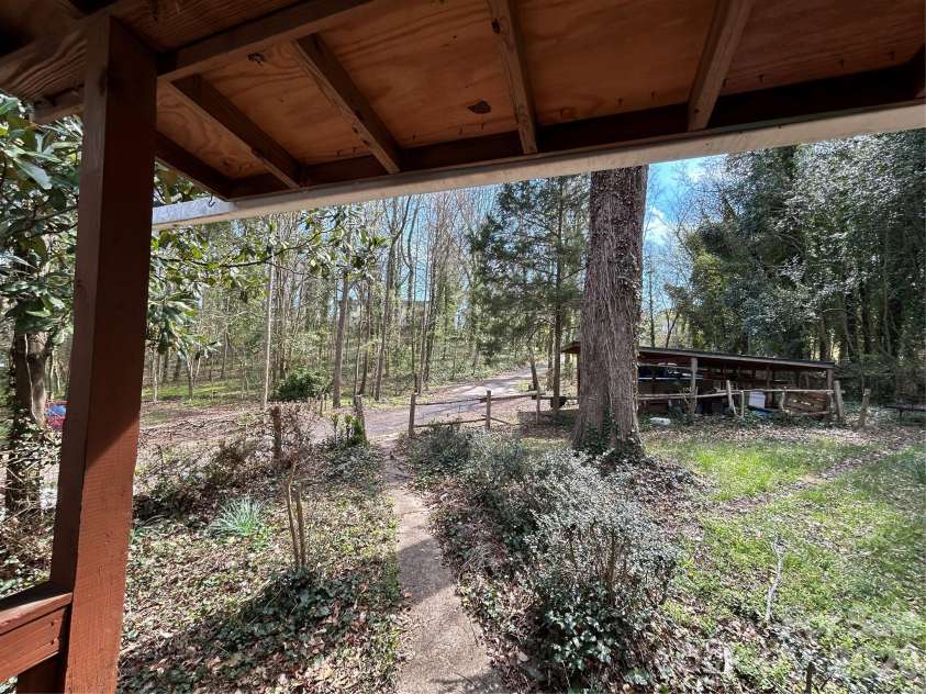 4019 Durham Lane, Charlotte, NC 28269.  MLS# CAR4360079, YatesRealty ID 10077. 