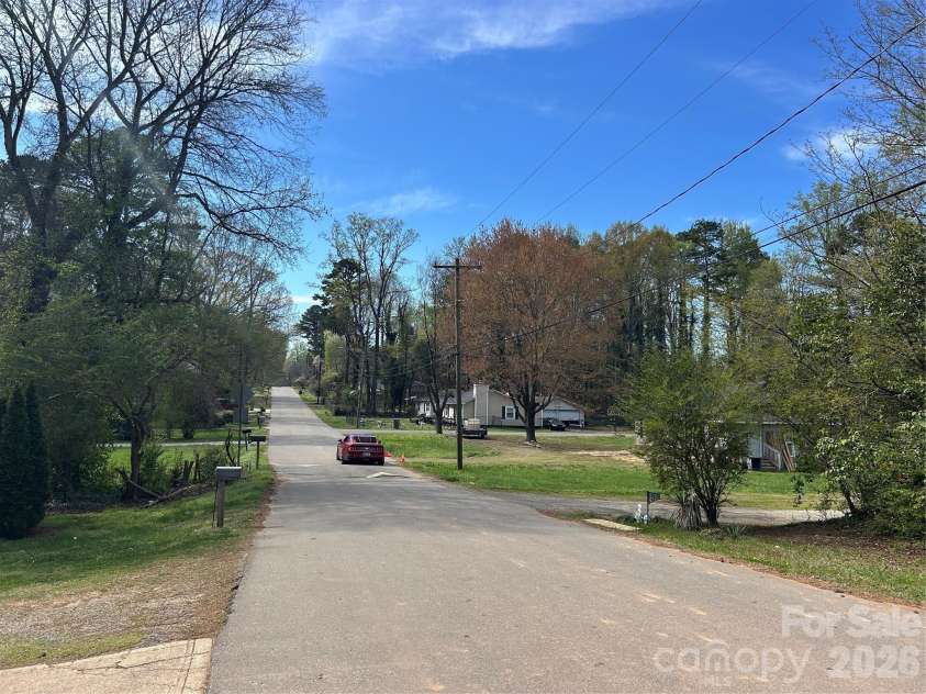 4019 Durham Lane, Charlotte, NC 28269.  MLS# CAR4360079, YatesRealty ID 10077. 