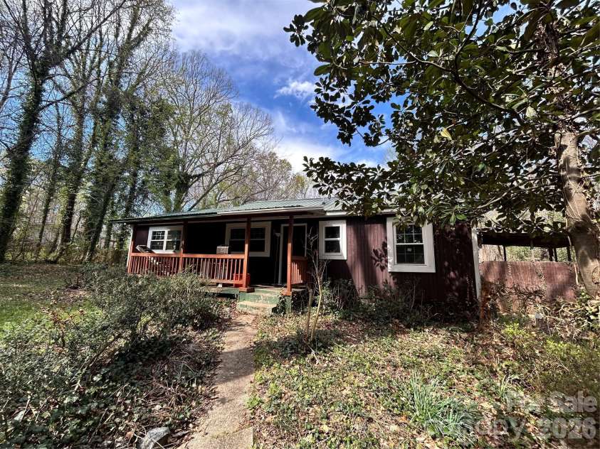 4019 Durham Lane, Charlotte, NC 28269.  MLS# CAR4360079, YatesRealty ID 10077. 