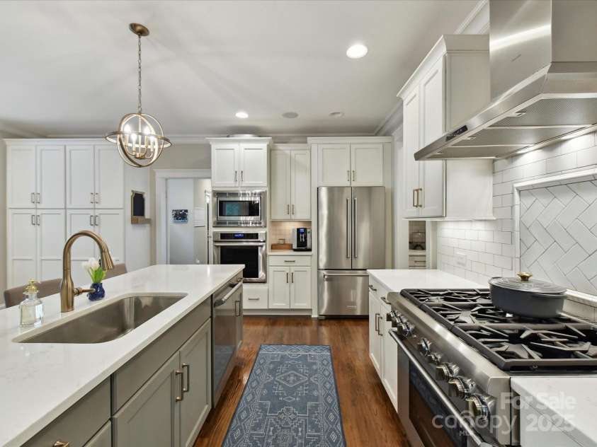 7809 Greenfield Drive, Charlotte, NC 28270.  MLS# CAR4248622, YatesRealty ID 10078. 