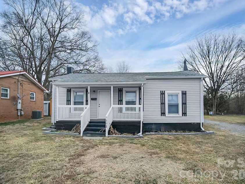 301 Jc Dellinger Road, Cherryville, NC 28021.  MLS# CAR4345270, YatesRealty ID 10079. 