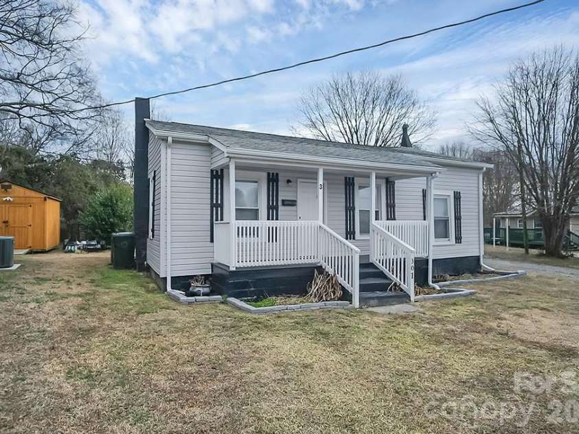301 Jc Dellinger Road, Cherryville, NC 28021.  MLS# CAR4345270, YatesRealty ID 10079. 