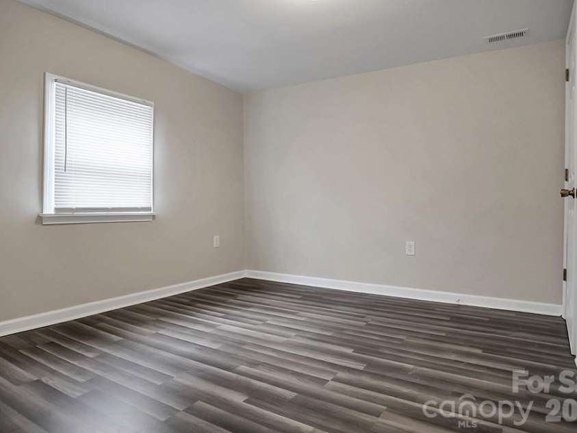 301 Jc Dellinger Road, Cherryville, NC 28021.  MLS# CAR4345270, YatesRealty ID 10079. 