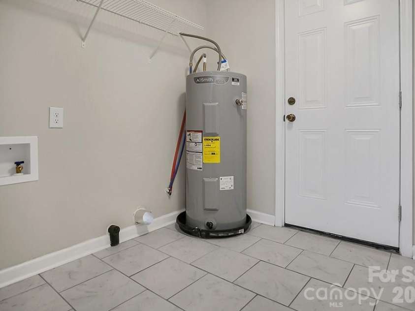 301 Jc Dellinger Road, Cherryville, NC 28021.  MLS# CAR4345270, YatesRealty ID 10079. 