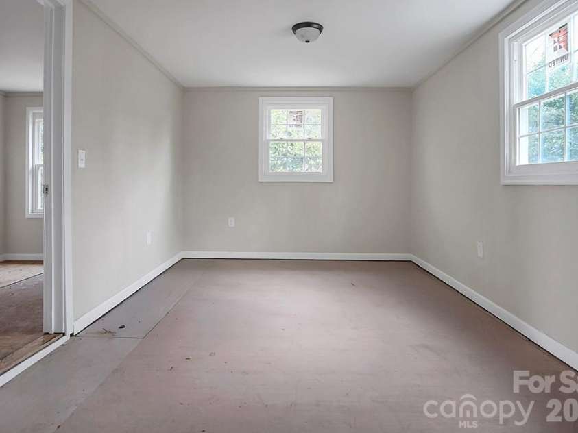 301 Jc Dellinger Road, Cherryville, NC 28021.  MLS# CAR4345270, YatesRealty ID 10079. 