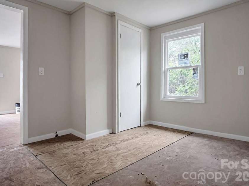 301 Jc Dellinger Road, Cherryville, NC 28021.  MLS# CAR4345270, YatesRealty ID 10079. 