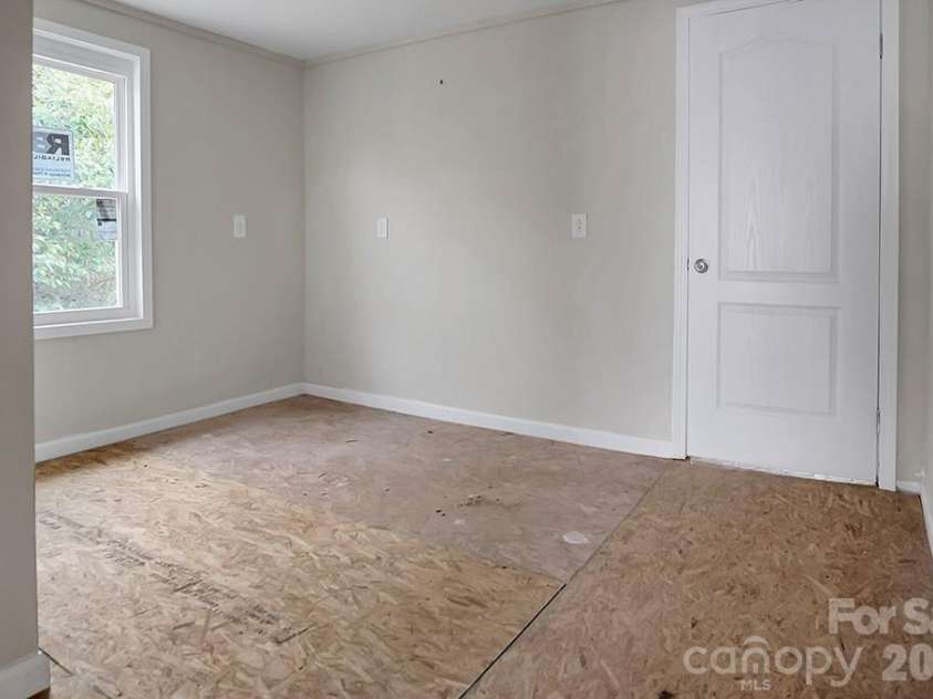 301 Jc Dellinger Road, Cherryville, NC 28021.  MLS# CAR4345270, YatesRealty ID 10079. 