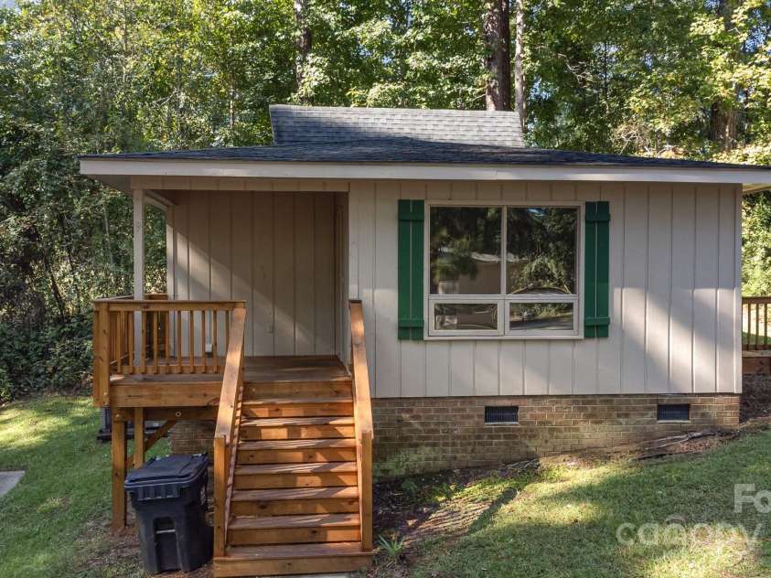 12 Village Terrace Drive, Rockingham, NC 28379.  MLS# CAR4187048, YatesRealty ID 1008. 