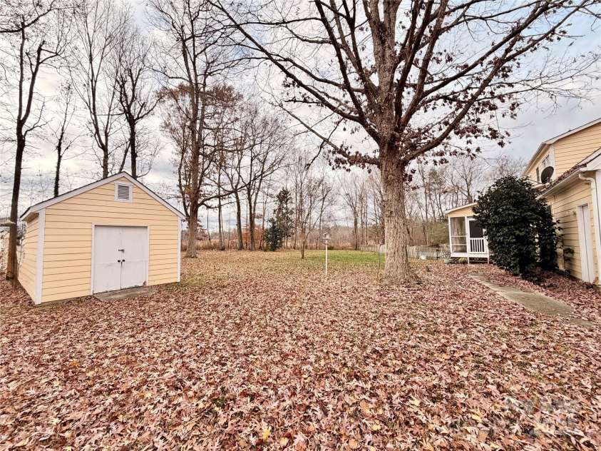 205 Willow Drive, Salisbury, NC 28146.  MLS# CAR4326718, YatesRealty ID 1008. 