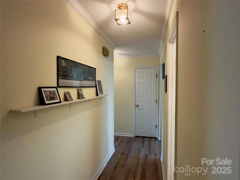 205 Willow Drive, Salisbury, NC 28146.  MLS# CAR4326718, YatesRealty ID 1008. Main level hallway