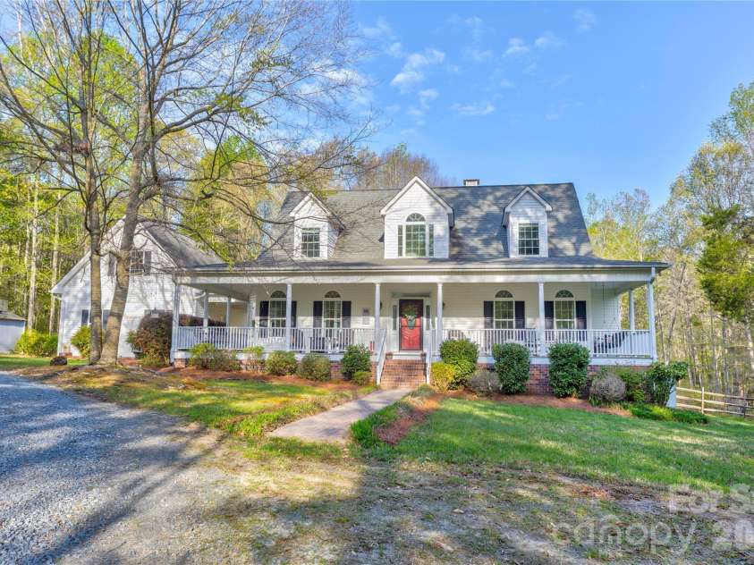 2715 Tabitha Lane, Concord, NC 28025.  MLS# CAR4366020, YatesRealty ID 10080. 