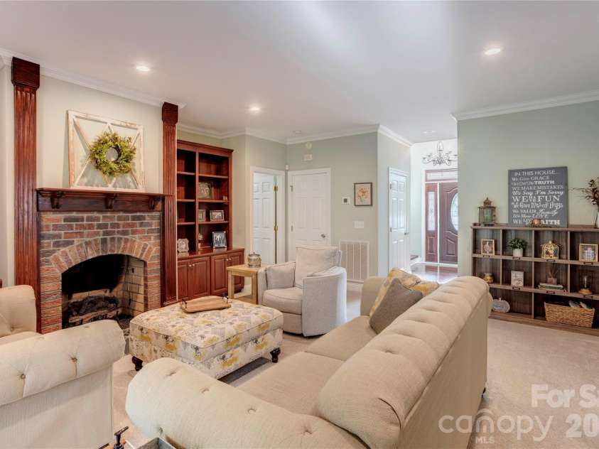 2715 Tabitha Lane, Concord, NC 28025.  MLS# CAR4366020, YatesRealty ID 10080. 