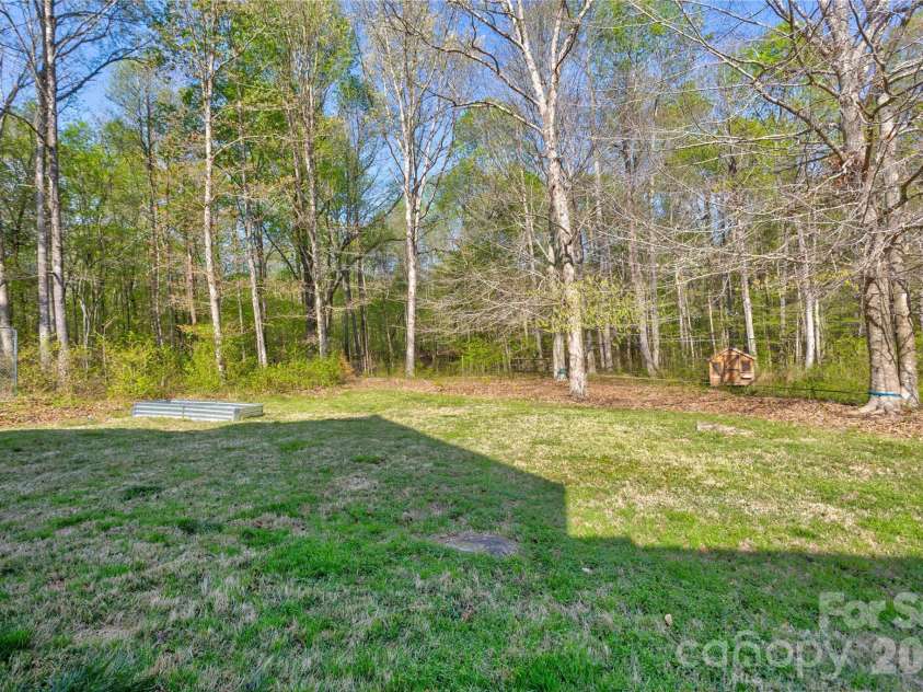 2715 Tabitha Lane, Concord, NC 28025.  MLS# CAR4366020, YatesRealty ID 10080. 