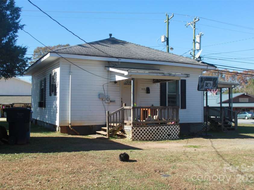 112 Eastside Drive, Forest City, NC 28043.  MLS# CAR4322221, YatesRealty ID 10081. 
