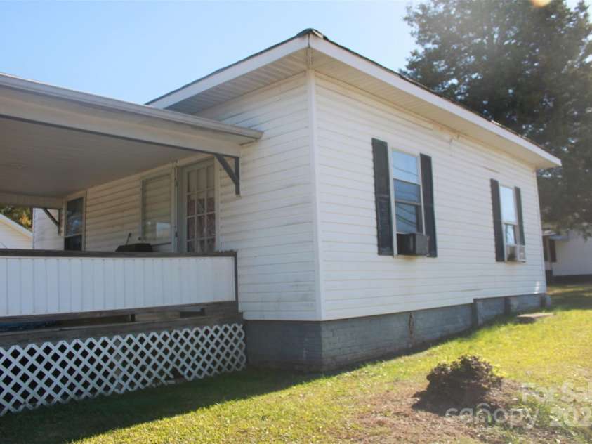112 Eastside Drive, Forest City, NC 28043.  MLS# CAR4322221, YatesRealty ID 10081. 