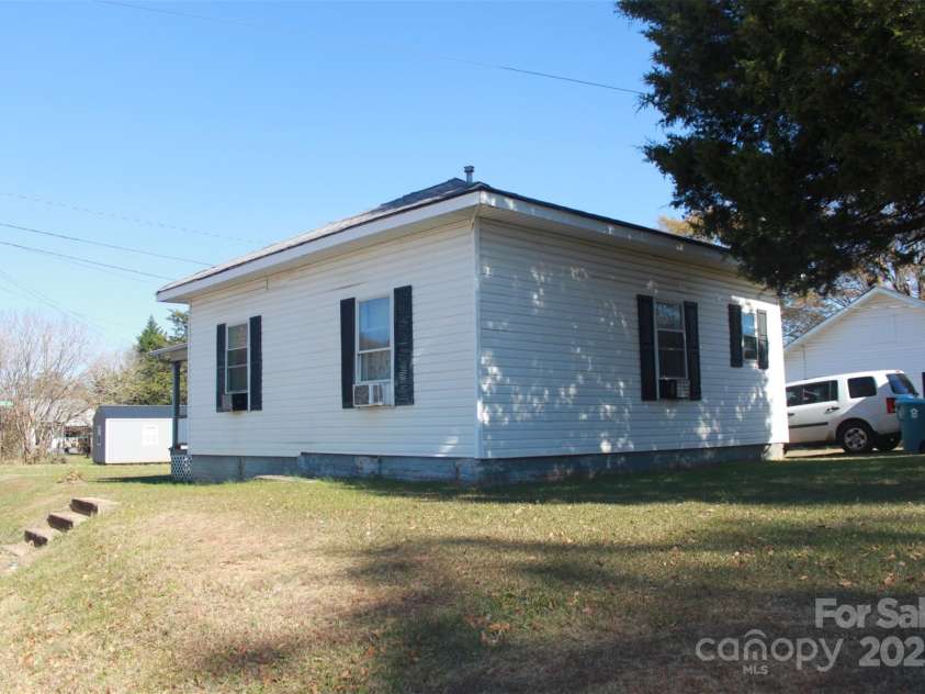 112 Eastside Drive, Forest City, NC 28043.  MLS# CAR4322221, YatesRealty ID 10081. 