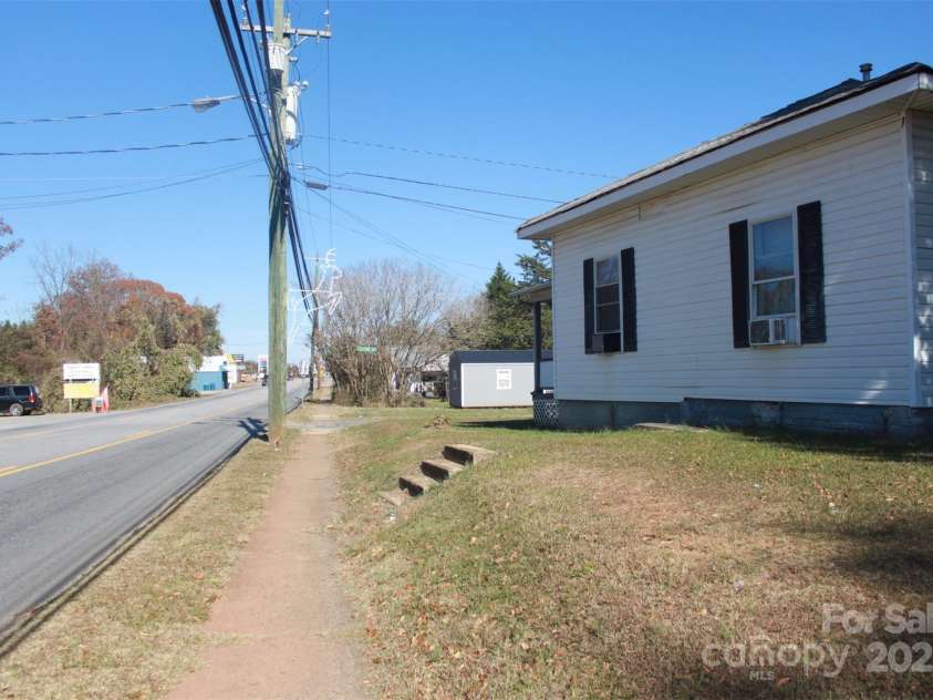 112 Eastside Drive, Forest City, NC 28043.  MLS# CAR4322221, YatesRealty ID 10081. 