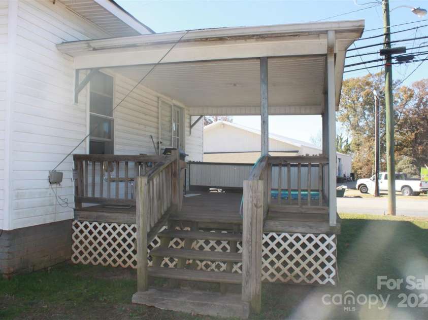 112 Eastside Drive, Forest City, NC 28043.  MLS# CAR4322221, YatesRealty ID 10081. 