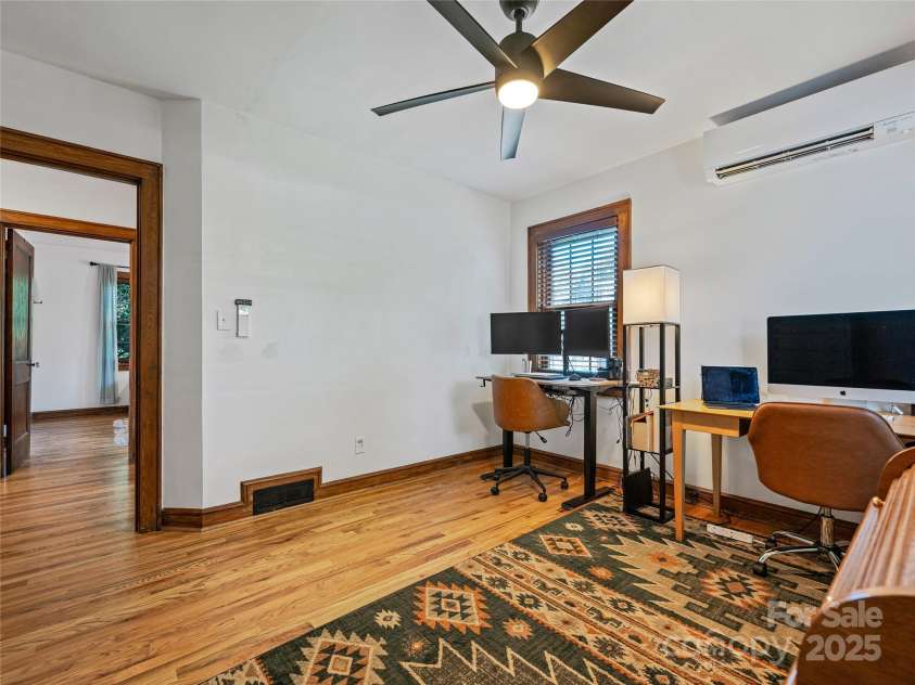 15 Pine Grove Avenue, Asheville, NC 28801.  MLS# CAR4252376, YatesRealty ID 10084. 