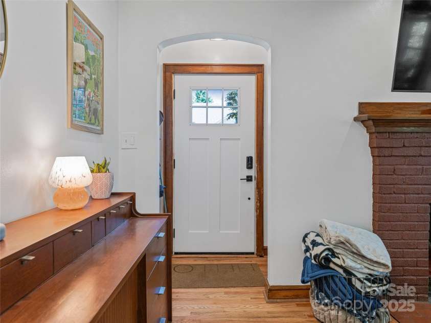 15 Pine Grove Avenue, Asheville, NC 28801.  MLS# CAR4252376, YatesRealty ID 10084. 