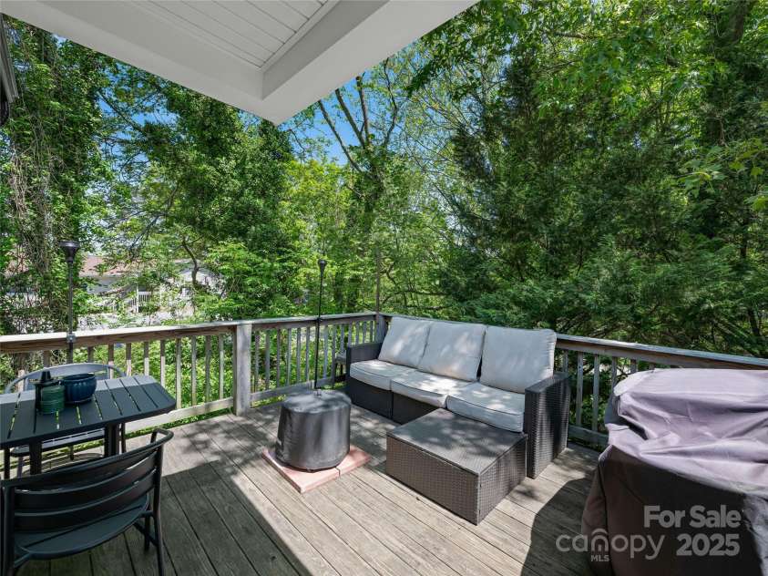 15 Pine Grove Avenue, Asheville, NC 28801.  MLS# CAR4252376, YatesRealty ID 10084. 