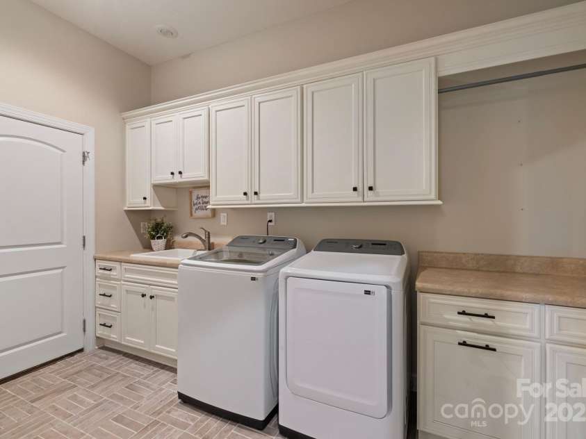 133 Crooked Branch Way, Troutman, NC 28166.  MLS# CAR4245345, YatesRealty ID 10085. 