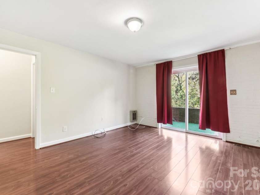 1334 Briar Creek Road, Charlotte, NC 28205.  MLS# CAR4341561, YatesRealty ID 10085. 