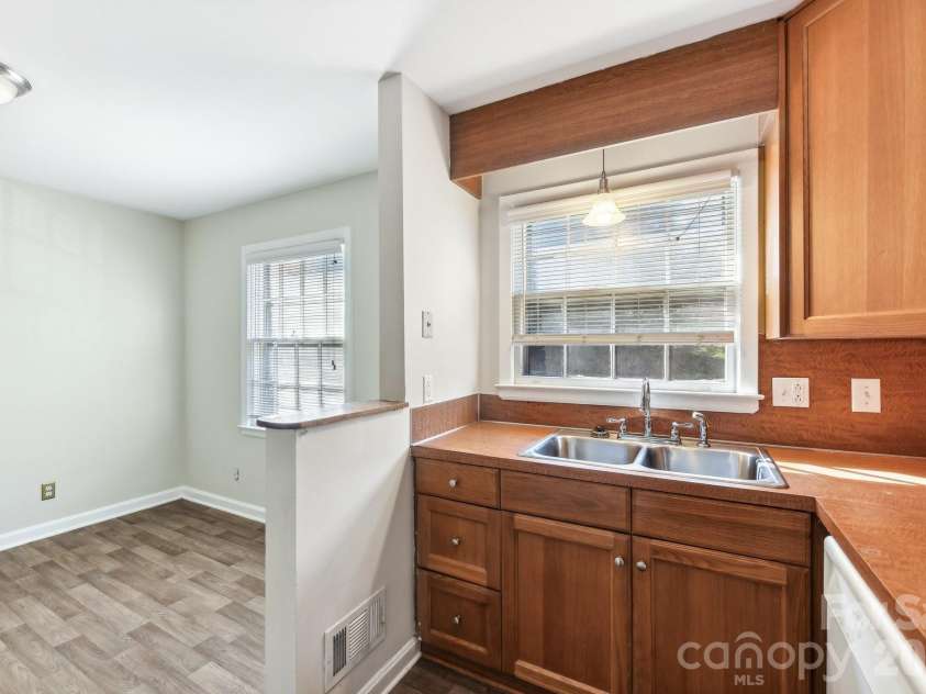 1334 Briar Creek Road, Charlotte, NC 28205.  MLS# CAR4341561, YatesRealty ID 10085. 