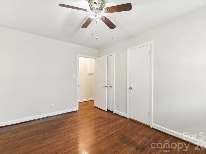 1334 Briar Creek Road, Charlotte, NC 28205.  MLS# CAR4341561, YatesRealty ID 10085. 