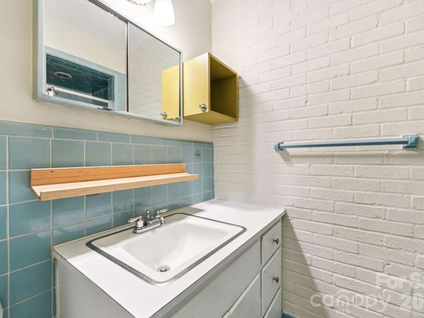 1334 Briar Creek Road, Charlotte, NC 28205.  MLS# CAR4341561, YatesRealty ID 10085. 