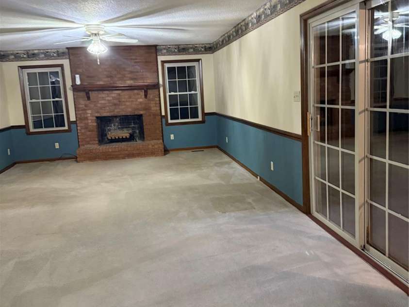 3498 Yorkland Drive, Hickory, NC 28601.  MLS# CAR4249082, YatesRealty ID 10086. 