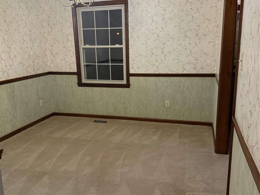 3498 Yorkland Drive, Hickory, NC 28601.  MLS# CAR4249082, YatesRealty ID 10086. 