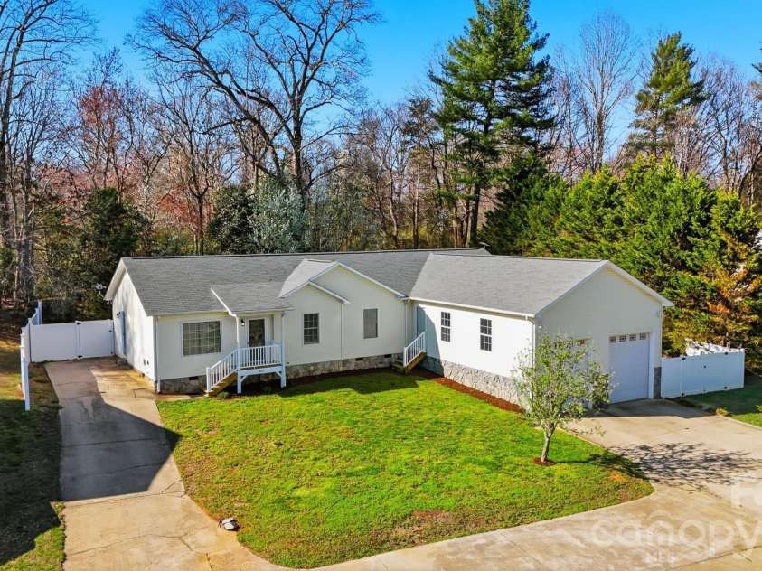4771 Petra Mill Road, Granite Falls, NC 28630.  MLS# CAR4355245, YatesRealty ID 10087. 