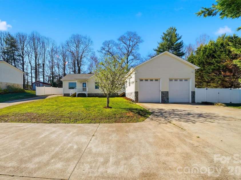 4771 Petra Mill Road, Granite Falls, NC 28630.  MLS# CAR4355245, YatesRealty ID 10087. 