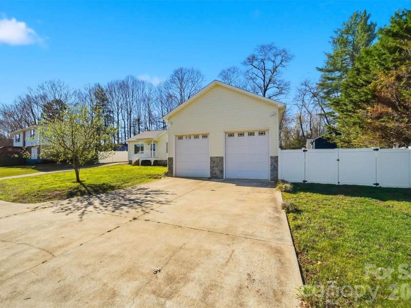 4771 Petra Mill Road, Granite Falls, NC 28630.  MLS# CAR4355245, YatesRealty ID 10087. 