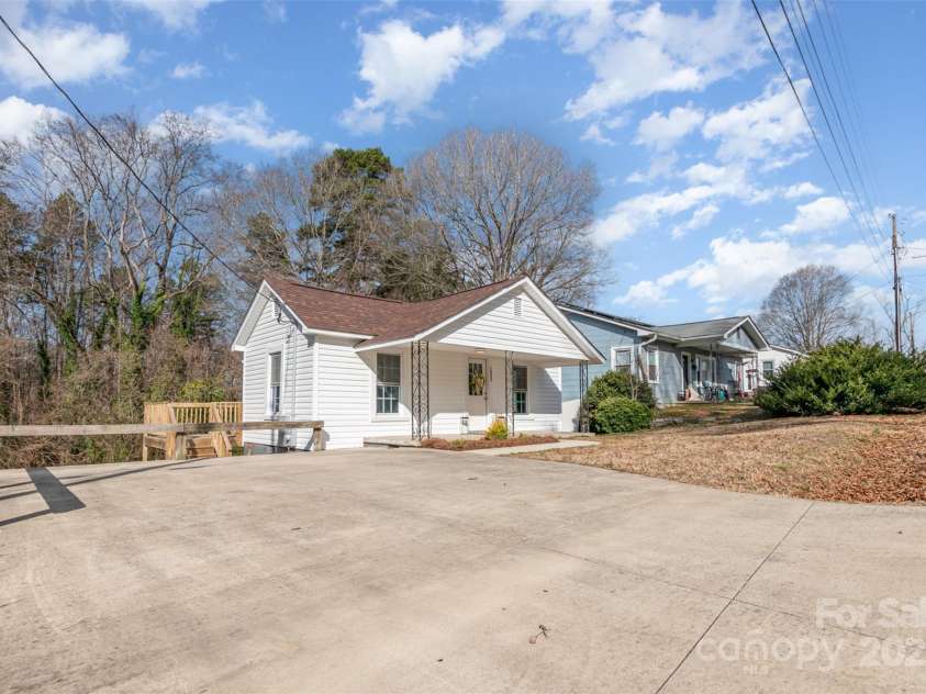 1003 Harris Street, Kannapolis, NC 28081.  MLS# CAR4224123, YatesRealty ID 10088. 