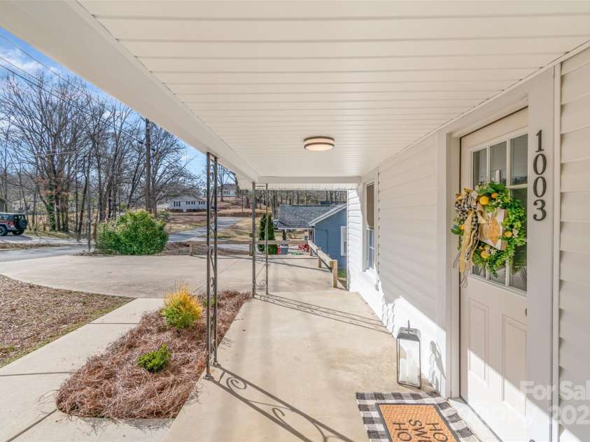 1003 Harris Street, Kannapolis, NC 28081.  MLS# CAR4224123, YatesRealty ID 10088. 