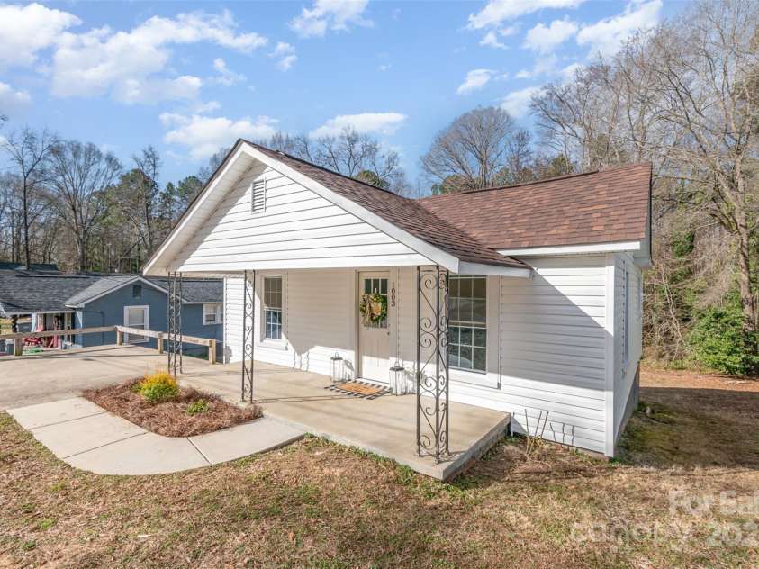 1003 Harris Street, Kannapolis, NC 28081.  MLS# CAR4224123, YatesRealty ID 10088. 