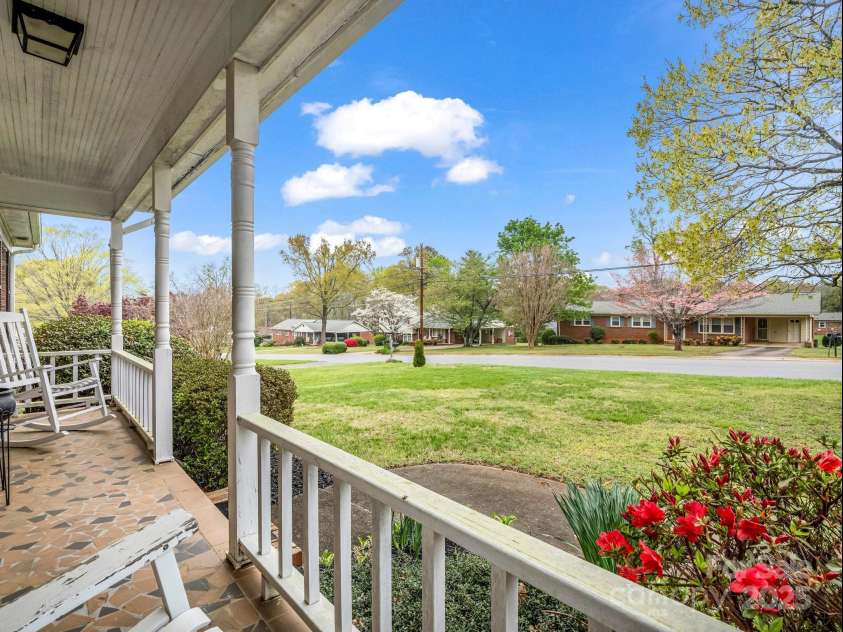 1309 Briarcliff Road, Shelby, NC 28152.  MLS# CAR4244726, YatesRealty ID 10089. 