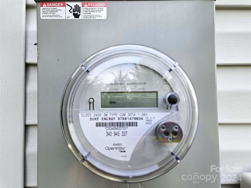 145 33rd Street, Hickory, NC 28602.  MLS# CAR4188655, YatesRealty ID 1009. Duke Energy